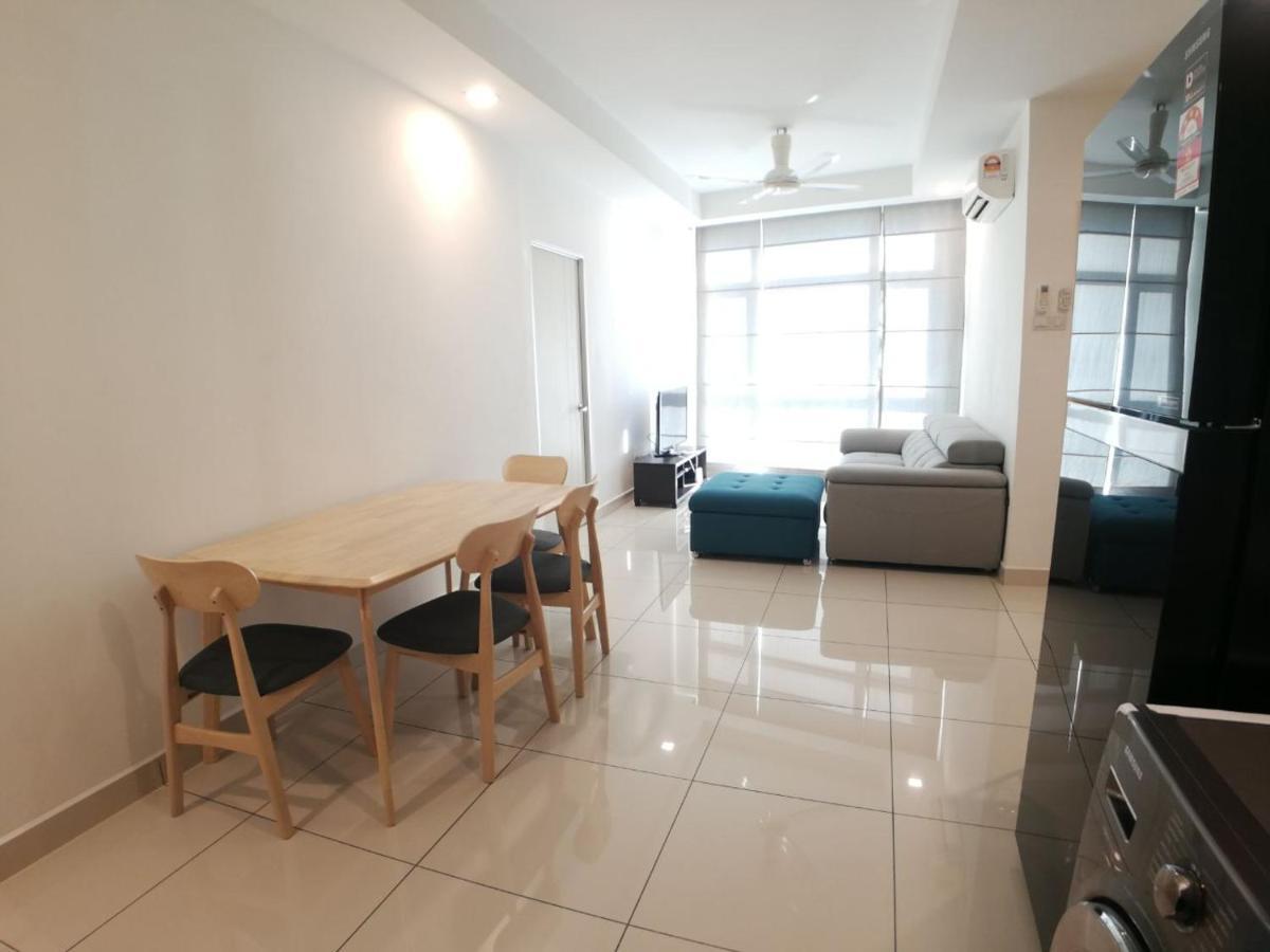 Central Residence Homestay2 @ Sungai Besi, Kuala Lumpur Luaran gambar